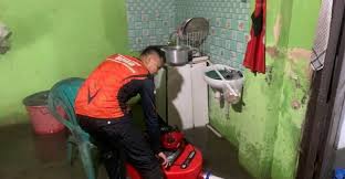 Pemkot Bandar Lampung Bantu Warga Bersihkan Lumpur Sisa Banjir