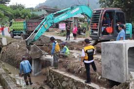 Pemkot Bandar Lampung Tanggapi Cepat Banjir, Pasang Box Culvert dan Bersihkan Drainase