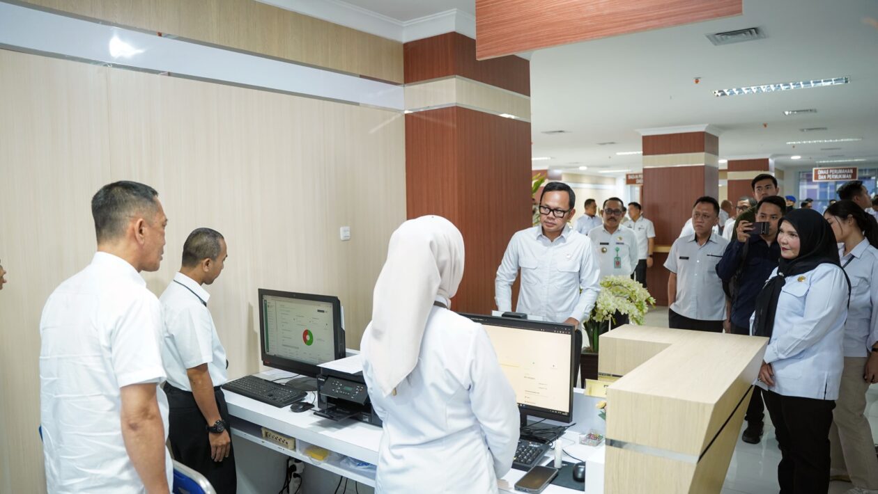 Pelayanan Gratis dan Responsif, Bandar Lampung Tuai Apresiasi dari Bima Arya