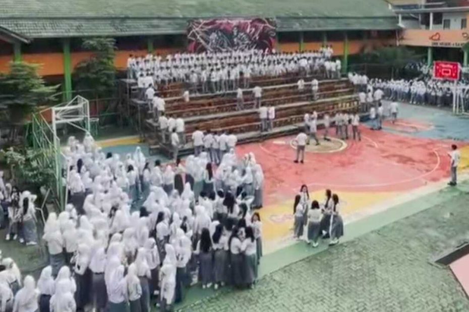 Panggung Perpisahan SMKN 4 Bandar Lampung Ambruk, Belasan Siswa Luka dan Dirawat di Rumah Sakit