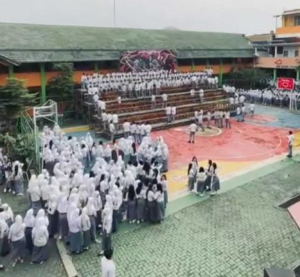 Panggung Perpisahan SMKN 4 Bandar Lampung Ambruk, Belasan Siswa Luka dan Dirawat di Rumah Sakit