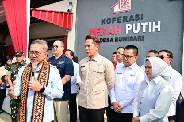 Zulkifli Hasan Tinjau KDKMP Bumisari, Disiapkan Jadi Pusat Ekonomi Desa